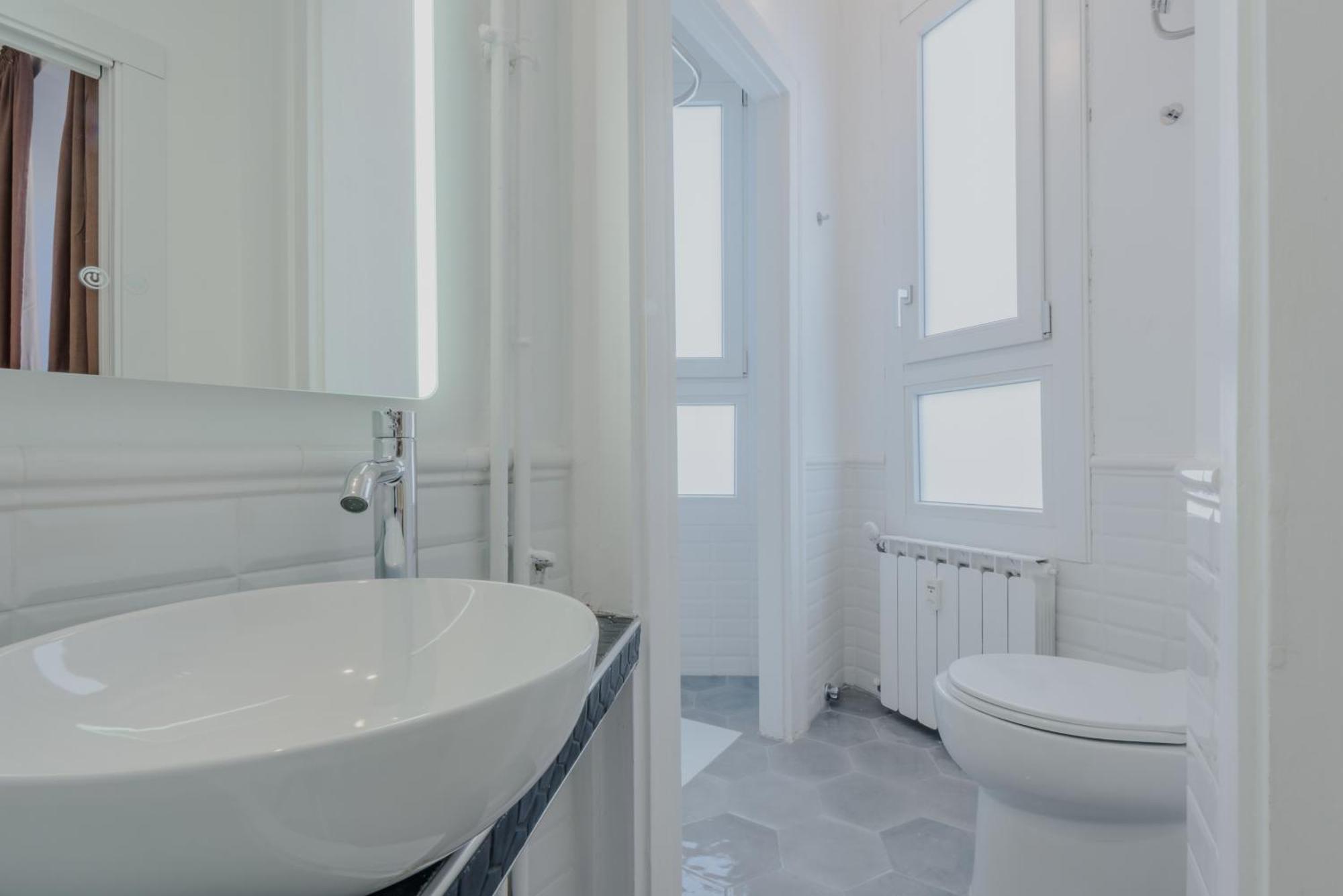 New And Functional Apartments Near The Metro Milan Extérieur photo