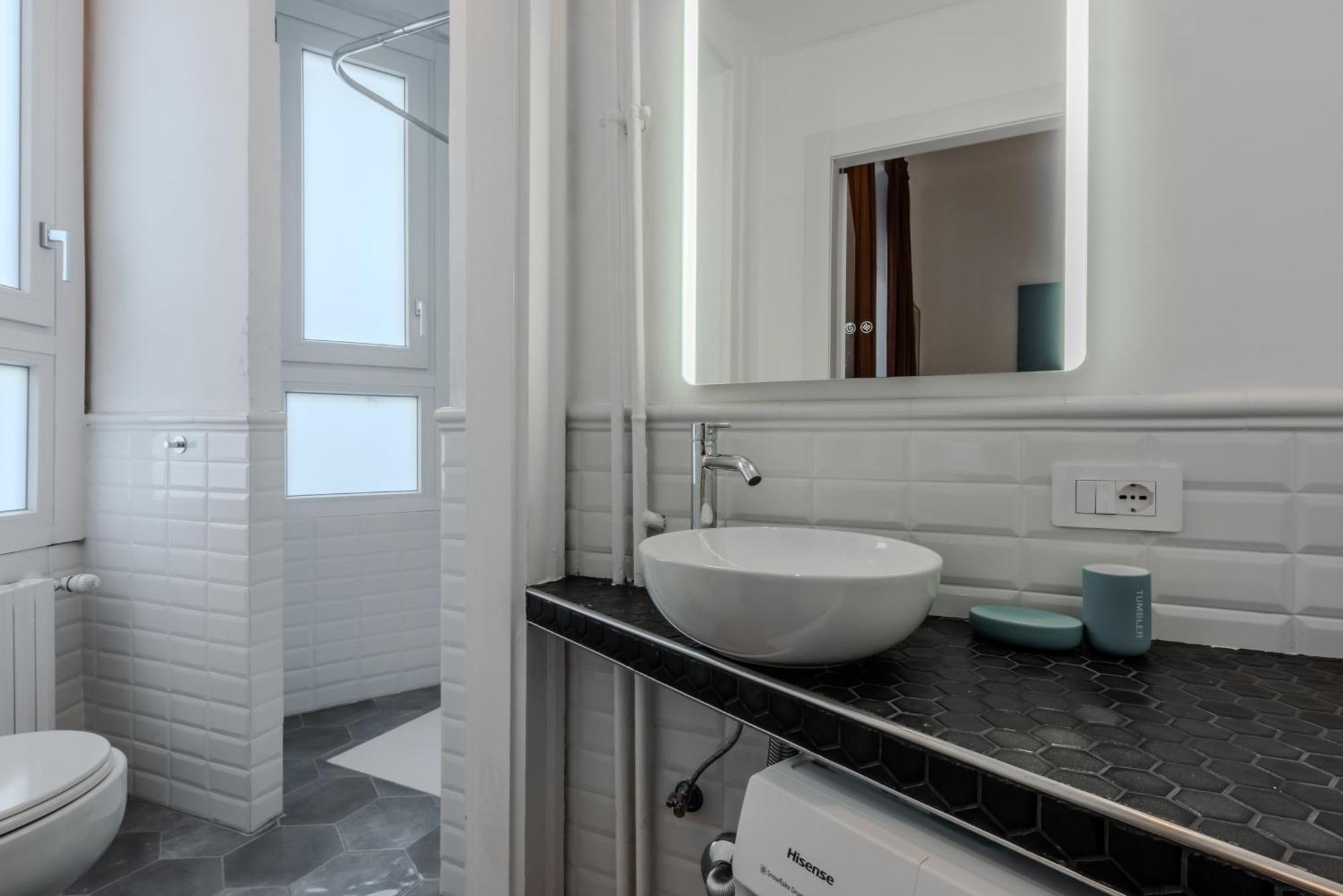 New And Functional Apartments Near The Metro Milan Extérieur photo